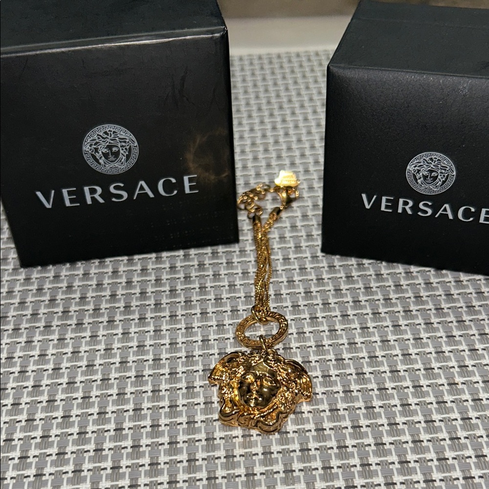 Versace La Medusa Gold Metal Charm Bracelet NEW NIB